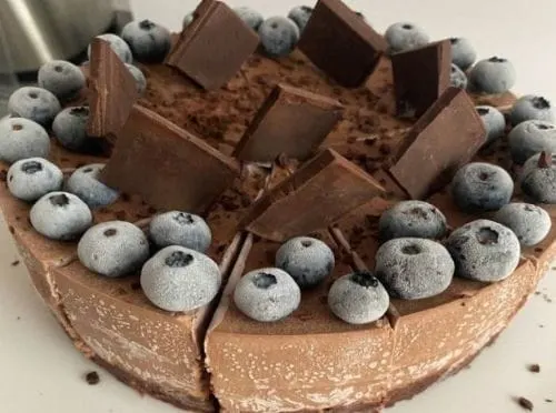 Entremet ciocolata cu insertie de visine Mireille de Margaux Cluj